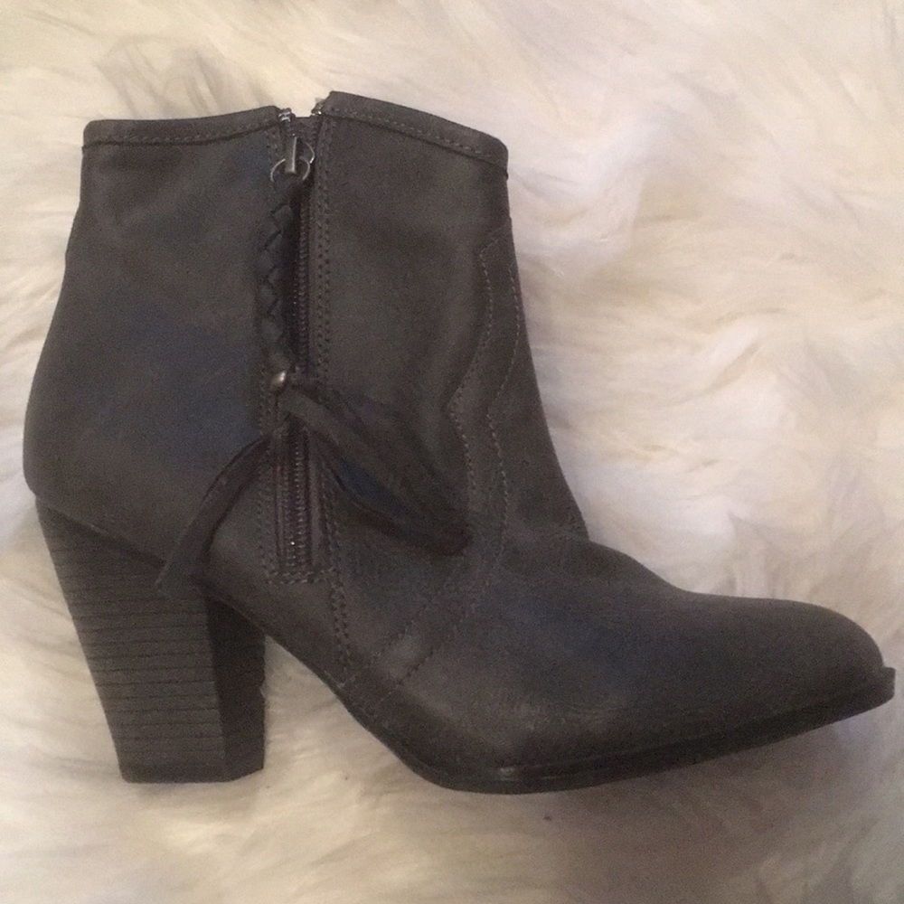 Grey booties - Picture 2 of 5